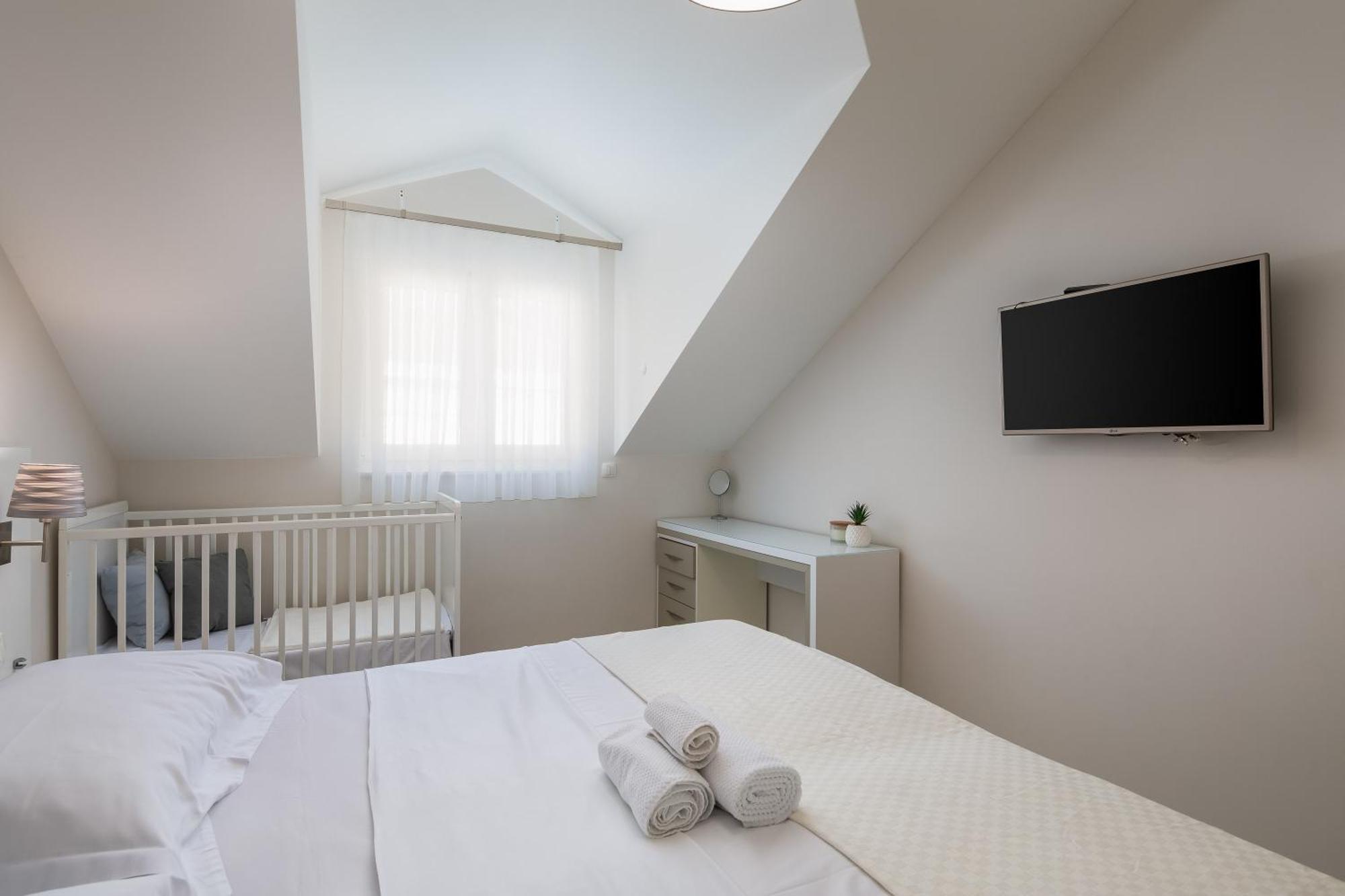 Potter - Penthouse With Sea View & 2 Parking Places Promajna Exterior foto